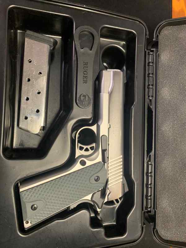 Ruger SR1911 Commander 45 