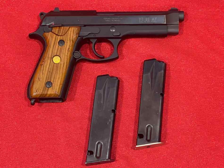 Taurus PT92 AF 9mm Pistol Like Beretta 92F 2 Mags